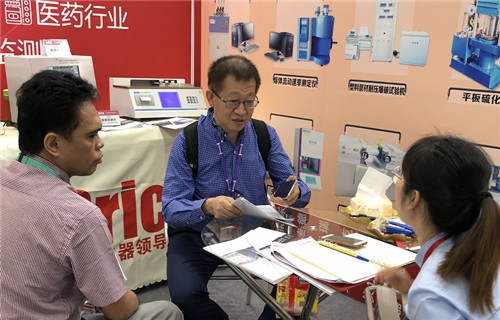 展會第二天888.jpg 展會第二天888.jpg